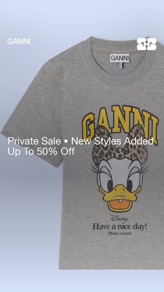 This ad showcases a grey T-shirt featuring a Disney Daisy Duck graphic. It highlights a limited-time private sale offeri