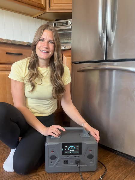 Nicole Hettinger ad