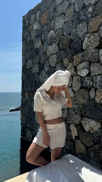 Fiona Barron style ad