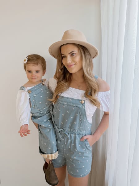 Blossom and Pear ad