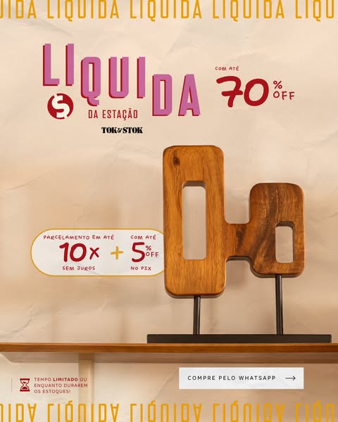 This image ad from Tok&Stok promotes a seasonal sale. The ad showcases a wooden art piece and highlights discounts a