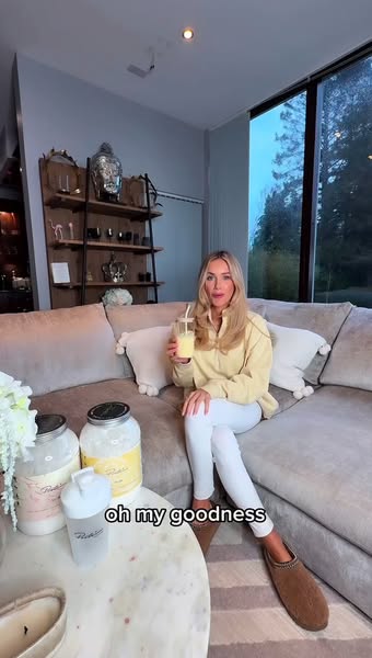 Laura Anderson  ad