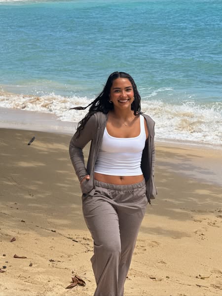 Sienna Mae Gomez ad