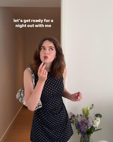 Anna Mikhailova ad