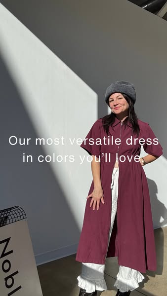 This ad features a woman wearing a versatile dress from the brand Noeuds Papillons. The ad highlights the dress's ve