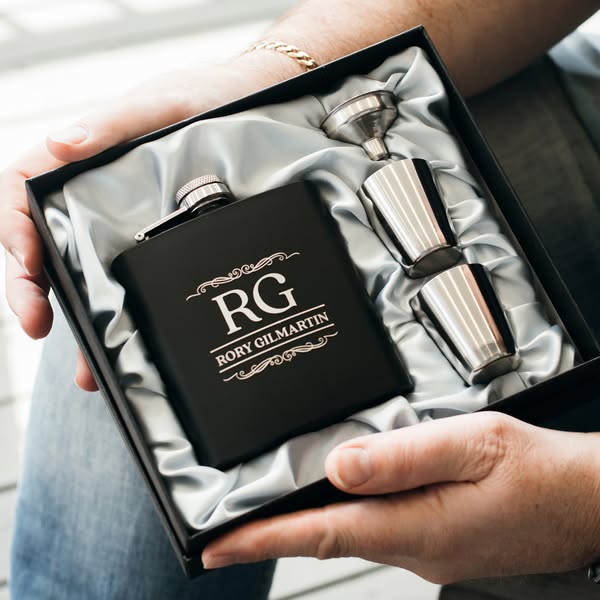 Personalised Favours ad