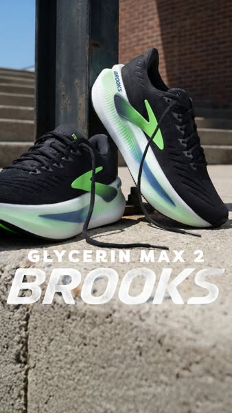 This ad is showcasing the Brooks Glycerin Max 2 running shoe. The ad highlights the design of the shoe with a close-up s