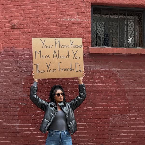 Dudettewithsign ad