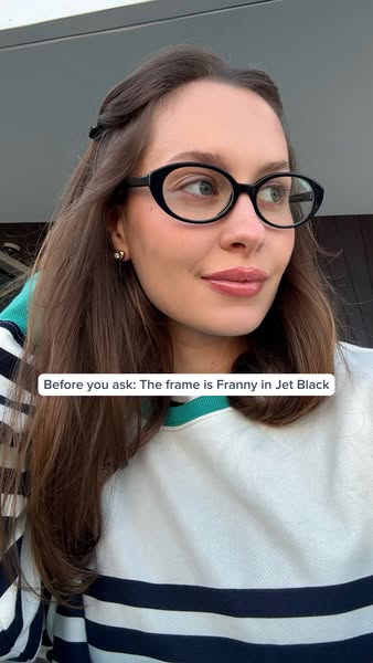 The ad features a woman wearing glasses and sharing the glasses name in the caption.