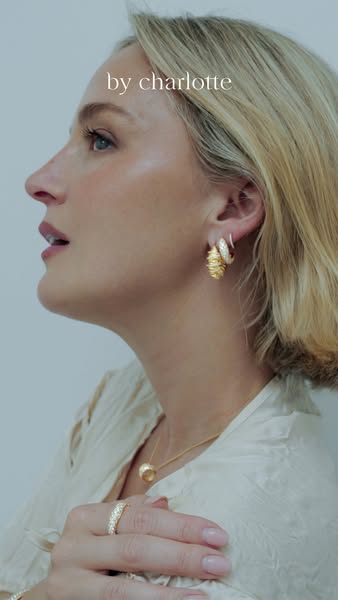 Nadia Fairfax ad