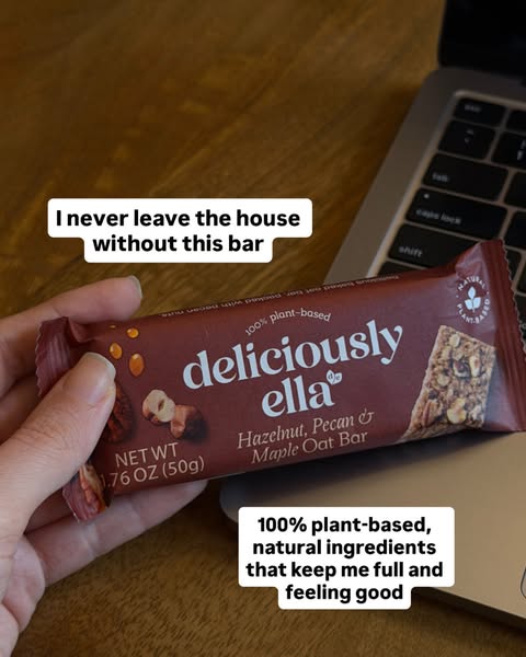 Ariana Cleo ad