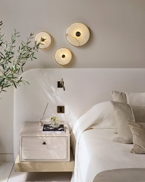Kelly Hoppen ad