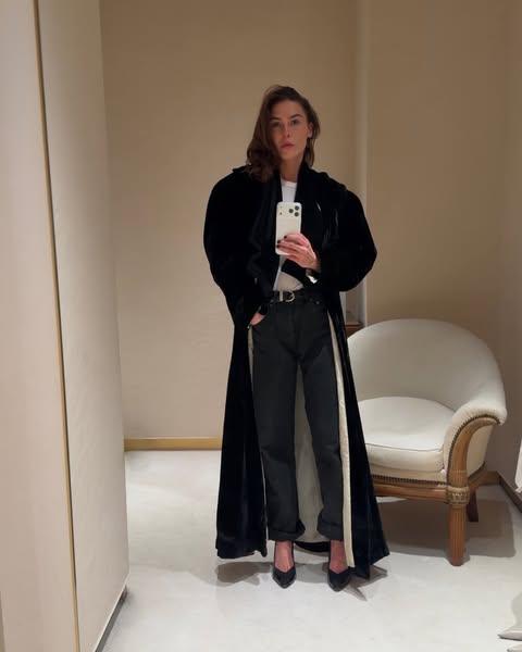Sophia Roe. ad