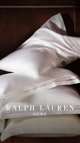 This ad showcases Ralph Lauren Home bedding in an aspirational manner, presenting it as a lifestyle product for those se