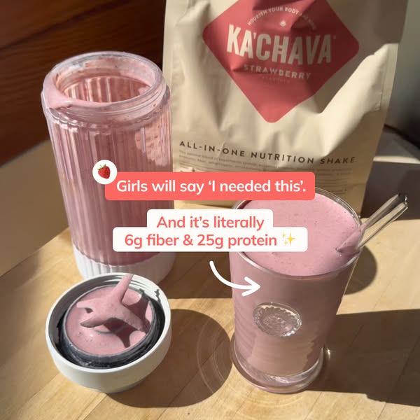This ad promotes Ka'Chava Strawberry All-In-One Nutrition Shake. It shows the making of a strawberry shake using the
