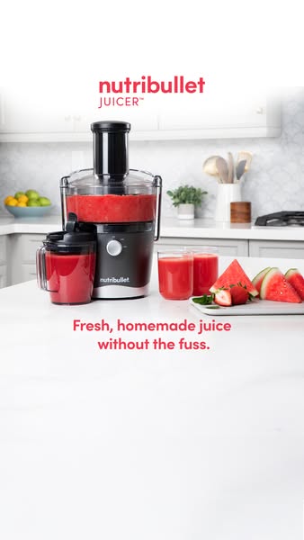 This image ad features the Nutribullet juicer alongside an image of freshly made watermelon juice. The ad promotes the i