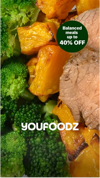 This image ad showcases Youfoodz's ready-made meals, highlighting their balanced composition and a discount offer of