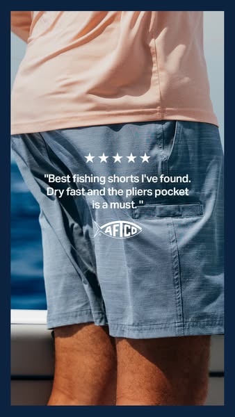 This ad features a customer testimonial for fishing shorts. The testimonial emphasizes the quick-drying feature and the 