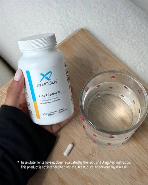 Ariana Wellness Pharmacist ad
