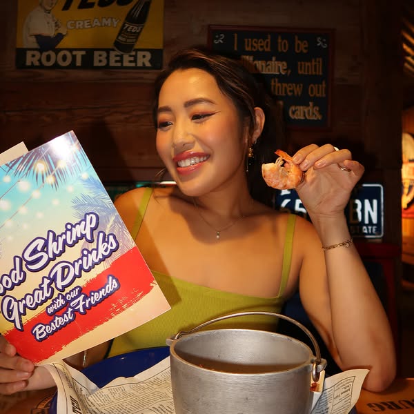 Explorewithdasom ad