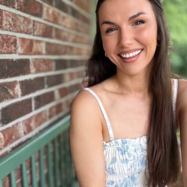 Amy Main ad