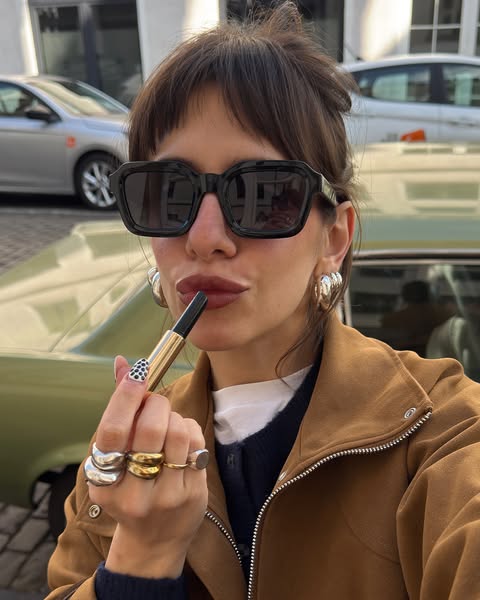 rebeca ad