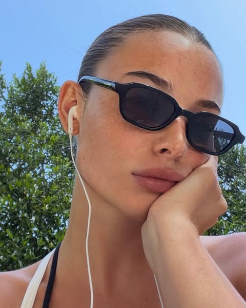 EVA ROSE ad