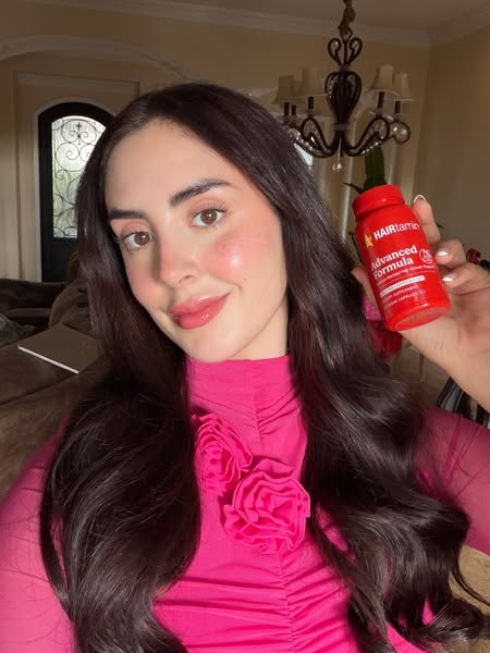 vanessamenaworld ad