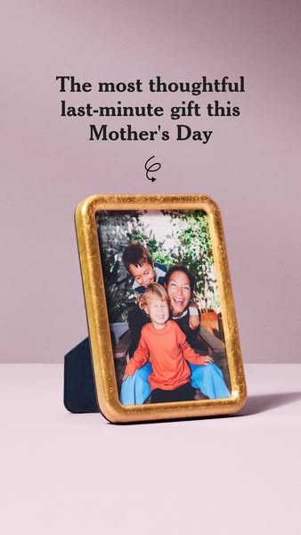 This ad promotes a picture frame as the most thoughtful last-minute gift for Mother's Day. The ad emphasizes the eas