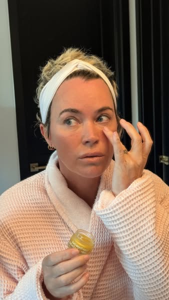 Teddi Mellencamp ad