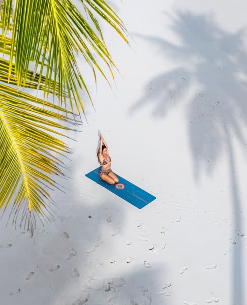 Carlotta Castangia Yoga ad