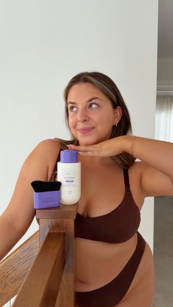 Nicole Zajac ad