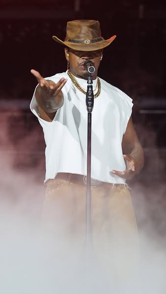 NE-YO ad