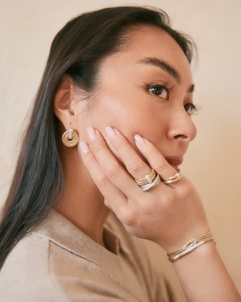 Claudia Li Johnson ad