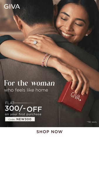 This ad promotes GIVA jewelry, offering a discount on the first purchase. The image shows a woman happily embracing a ma
