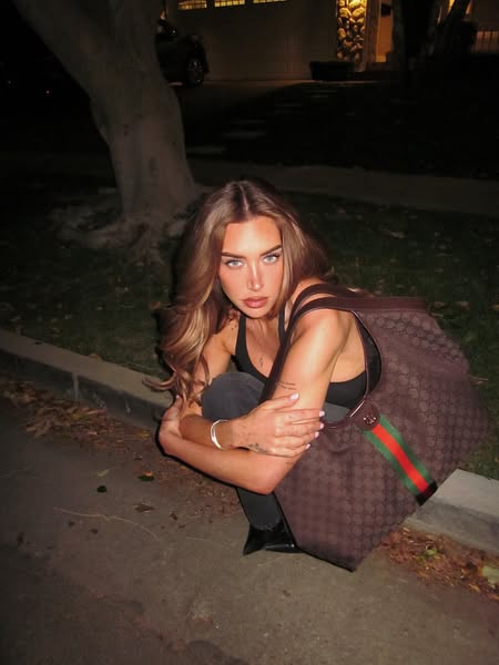 Anastasia Karanikolaou ad