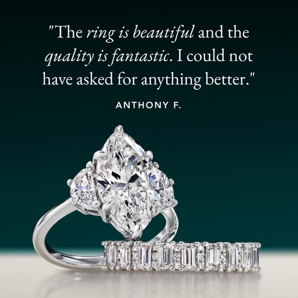 This ad uses a customer quote to highlight the quality and beauty of the rings offered by the brand.