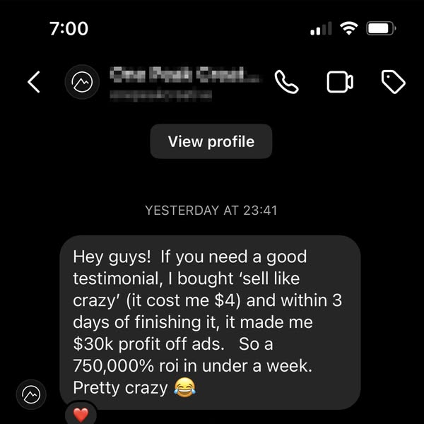 This ad promotes a product by using a testimonial. A person claims to have made $30,000 profit off ads and a 750,000% RO