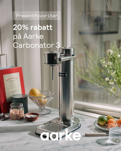 This ad promotes the Aarke Carbonator 3 with a 20% discount, positioning it as an ideal gift. The ad features a lifestyl