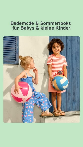 This image ad promotes beach and summer clothes for babies and toddlers. It features two young children on an outdoor st