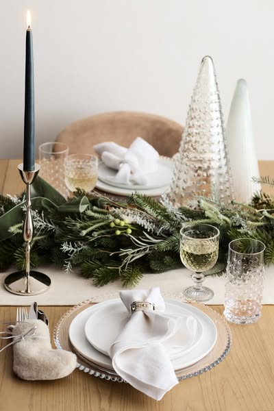crateandbarrel ad
