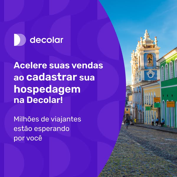 This image ad promotes Decolar, encouraging property owners to list their accommodations on the platform to reach millio