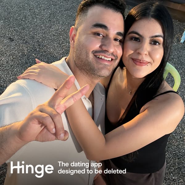 This ad for Hinge features a photo of a smiling couple embracing, with the Hinge logo and tagline 'The dating app de