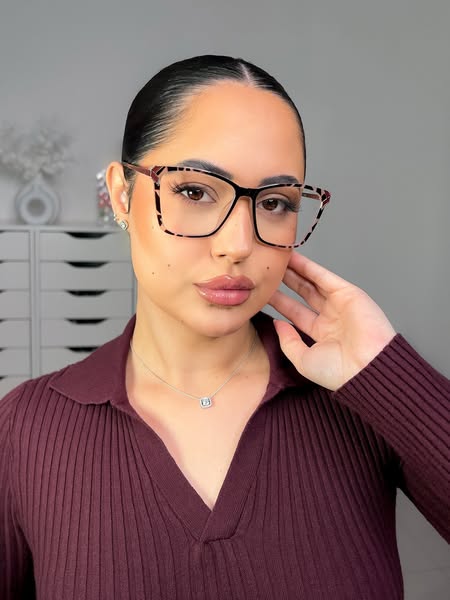 Natielly Souza ad