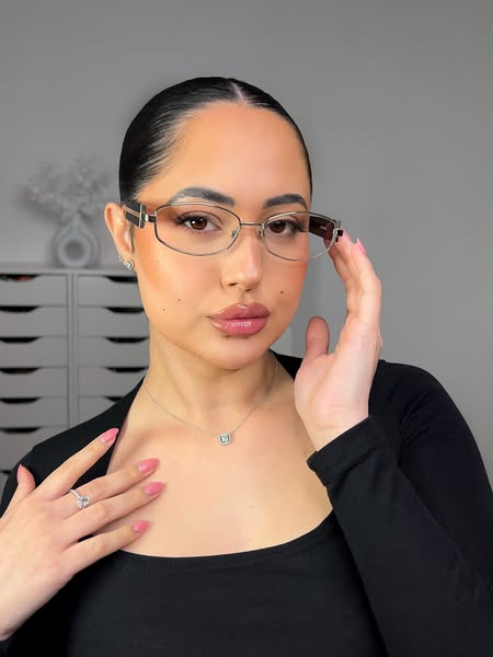 Natielly Souza ad
