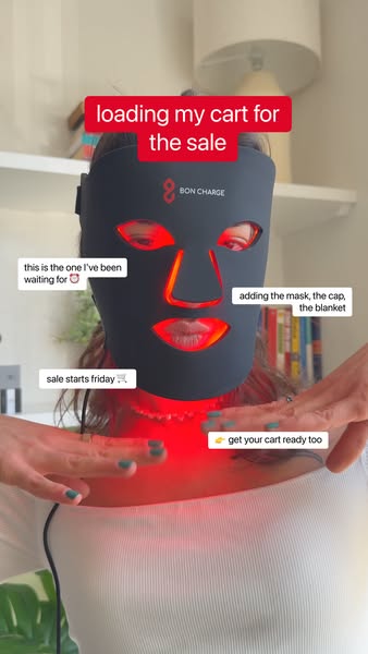 An image ad showcasing the Bon Charge brand and its red light therapy mask, highlighting its availability during a sale.