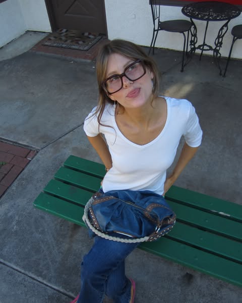 Kira Sutherland ad