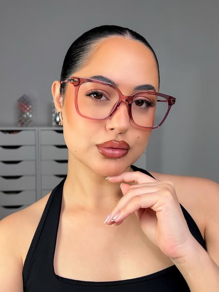 Natielly Souza ad