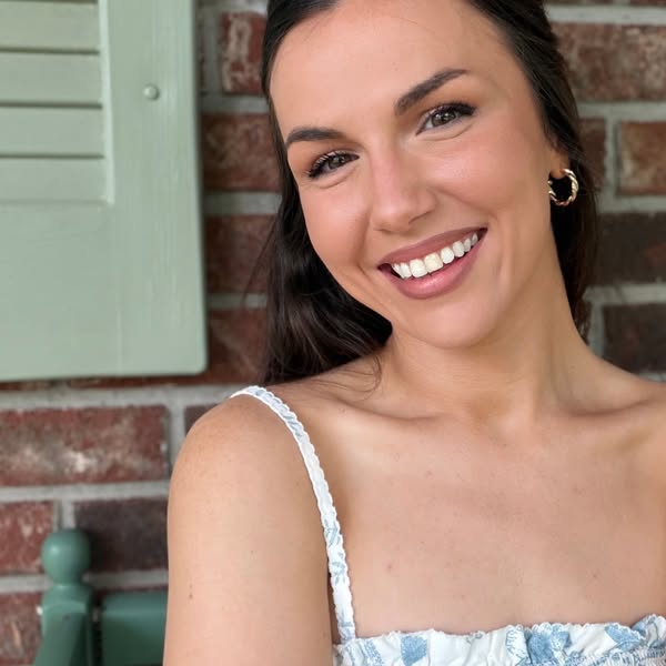 Amy Main ad
