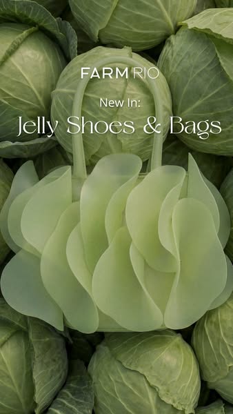 This ad displays a handbag from FARM Rio on a bed of cabbages. The ad highlights that FARM Rio is selling jelly shoes an